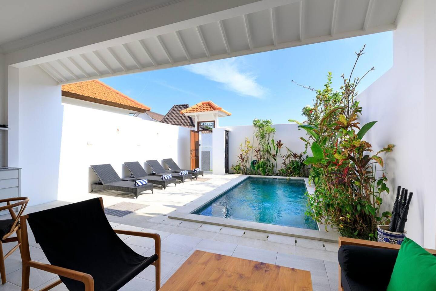 Gorgeous 2 Bed Pool Villa, Walk To Villa
